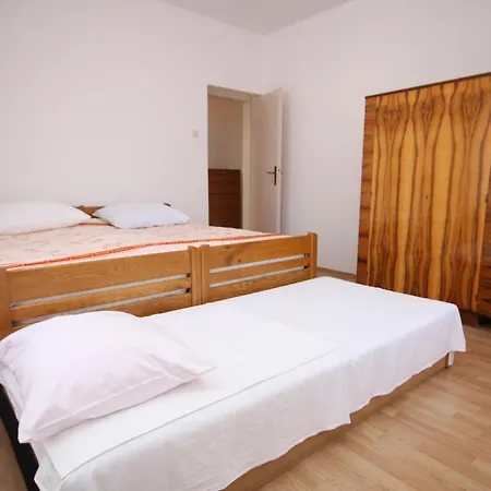 Apartment With A Parking Space Seline, Paklenica - 6604 Starigrad Paklenica